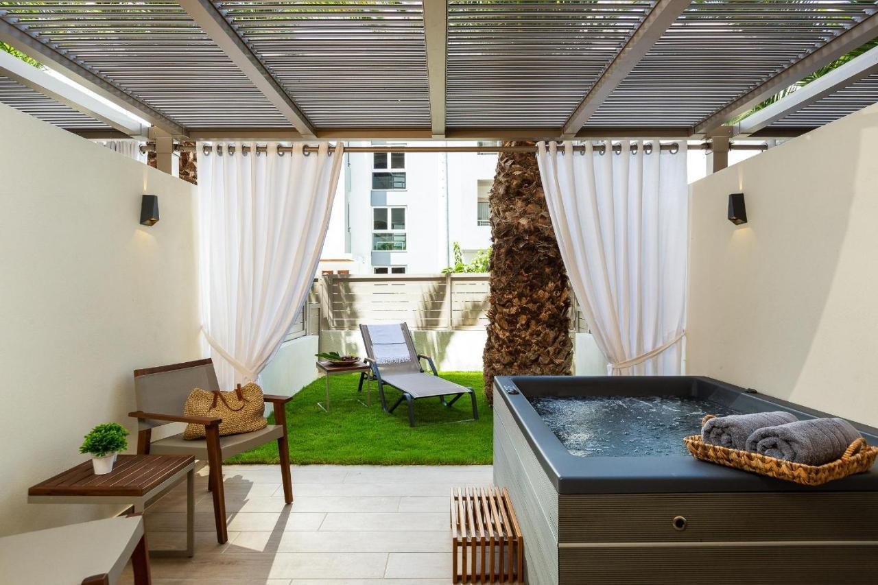 Superior Room Outdoor Jetted Tub